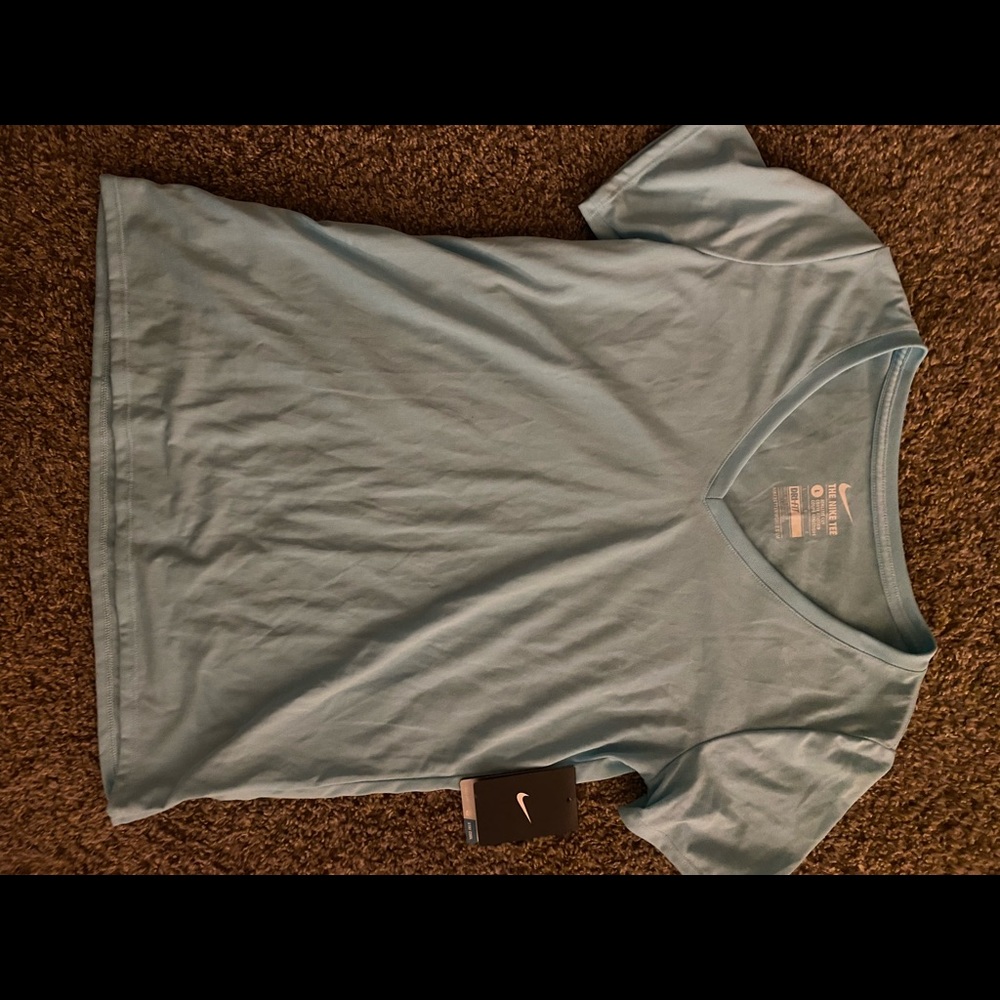 Lg but fits small new with tags Nike v neck